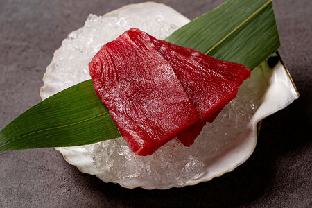 Сашими Тунец