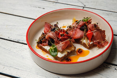 Смёребрёд с ростбифом