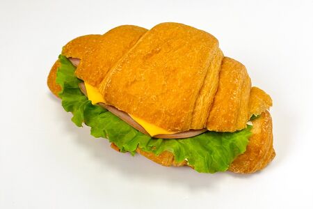 Круассан с ветчиной