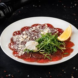 Карпаччо из говядины с пеной из пармезана