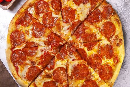 Пицца пепперони