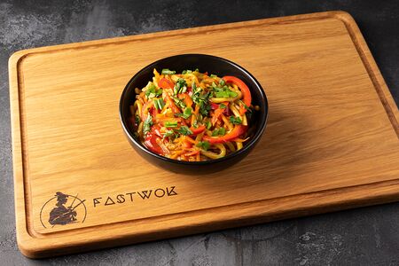 Вок со свежими овощами в Сливочном соусе