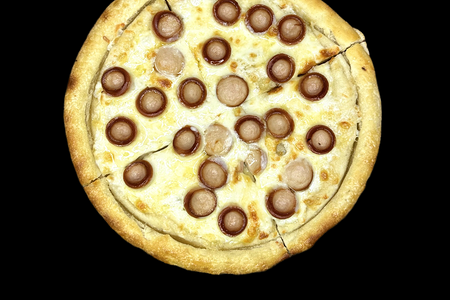 Мини пицца с сосисками из индейки