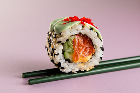 Токио с лососем