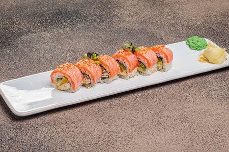 Ролл Татаки с лососем