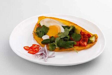 Такос с мясом и глазуньей