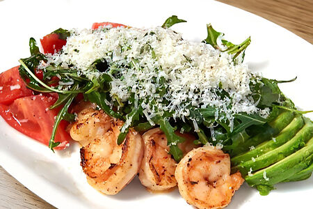 Рукола с креветками