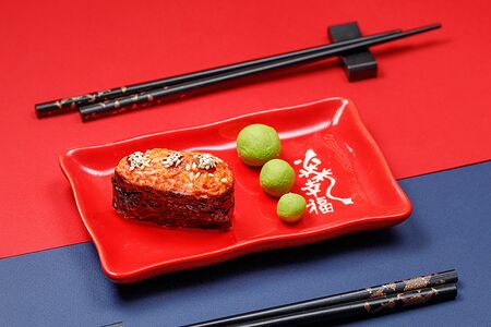 Запеченный гункан с тунцом