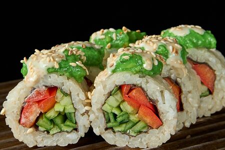 Веган-ролл без рыбы и сыра 