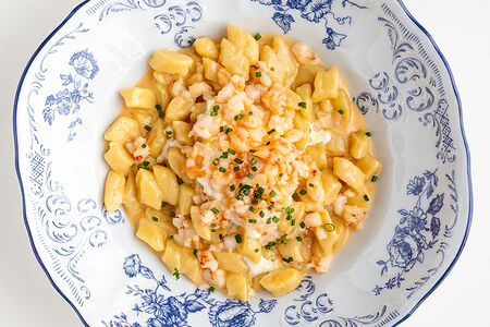 Ньокки с сицилийскими креветками и страчателлой