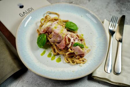 Паста качо э пепе с окороком