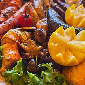 Большое плато из морепродуктов