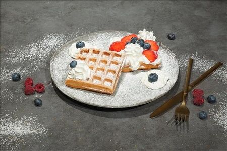 Венские вафли с ягодами