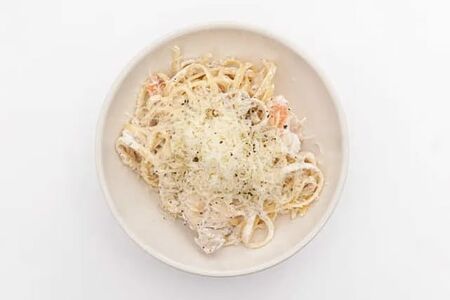 Спагетти с курицей и трюфелем