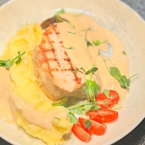 Буженина с подкопчённым пюре