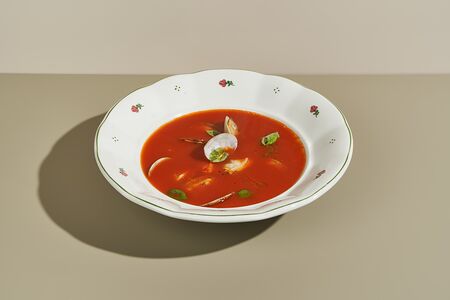 Суп из томатов с морепродуктами