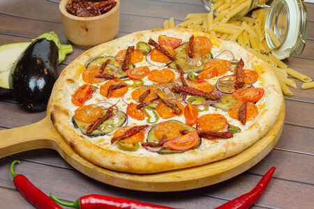 Пицца с баклажанами и Пепперони большая