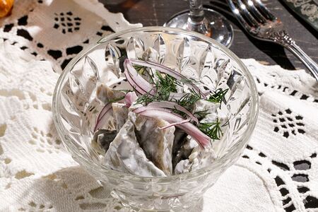 Грузди с крымским луком и сметаной