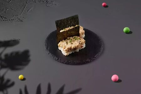 Запеченный гункан угорь