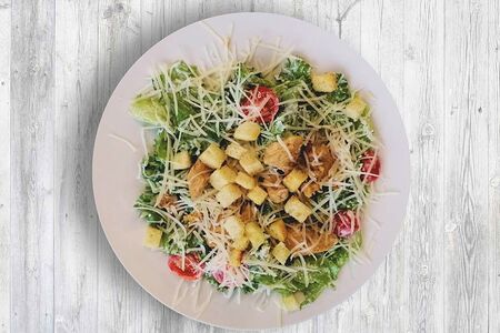 Цезарь с курицей