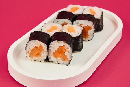 Маки с лососем