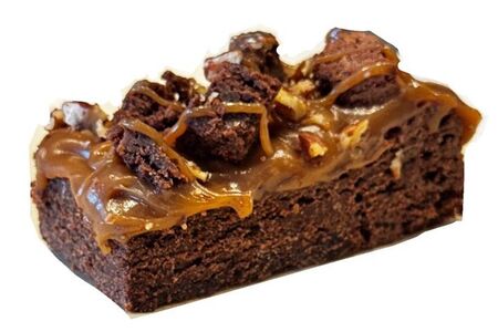 Брауни с пеканом и солёной карамелью