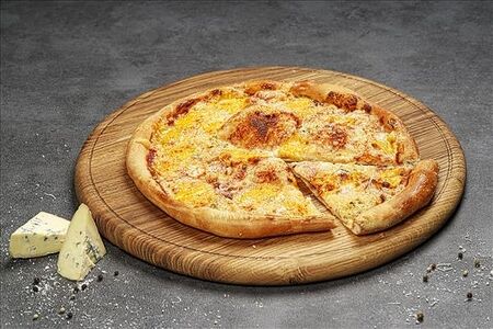 Пицца Четыре сыра 33 см 1/710