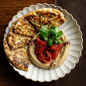 Хумус с маринованным перцем Рамиро