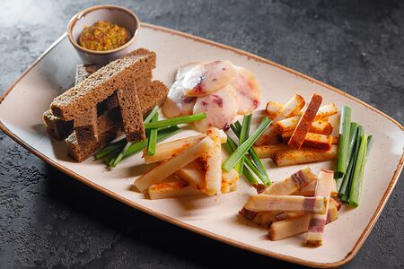 Ассорти национального сала