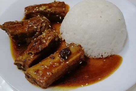Ребра свиные в соусе с рисом 