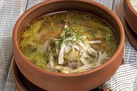 Куриный суп с домашней лапшой