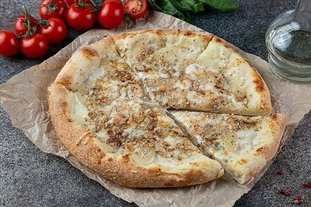 С грушей и голубым сыром