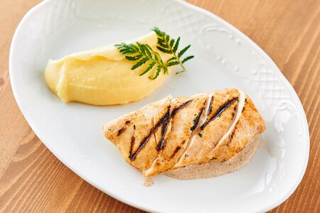 Куриная грудка с пюре