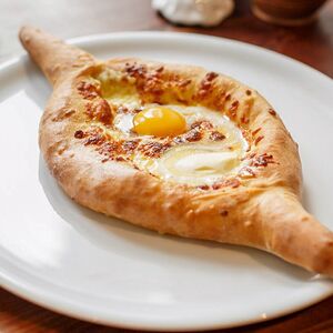 Хачапури по-аджарски