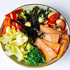 Поке с лососем