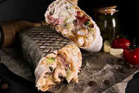 Krusty Shava с курицей и соусом 1000 островов