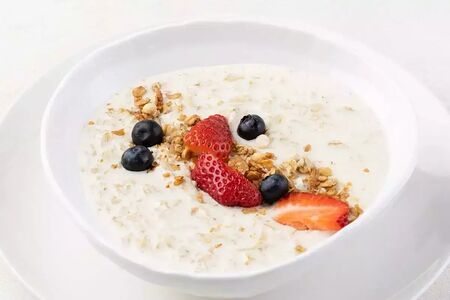 Овсянка каша с ягодами