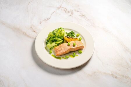 Стейк из семги на пару