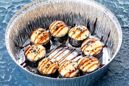 Запеченый ролл с угрем