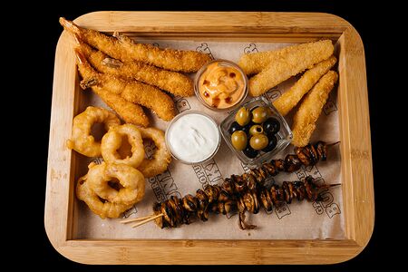 В своей тарелке