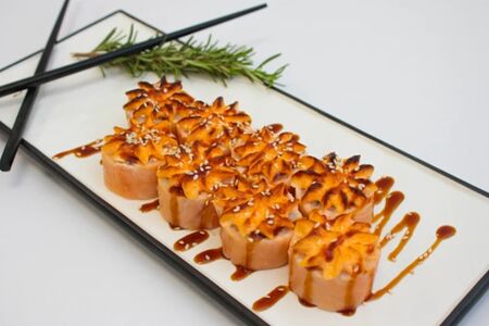 Запеченный ролл Филадельфия