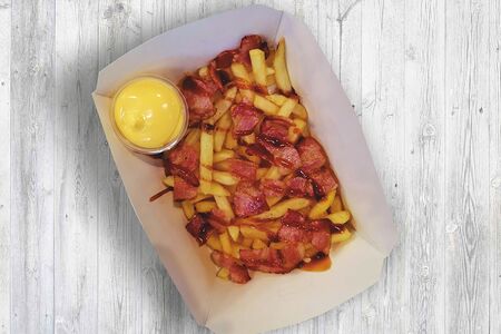 Картофель фри с беконом
