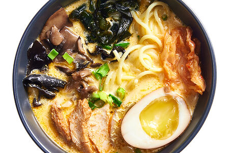 Сырный рамен с курицей и Кимчи