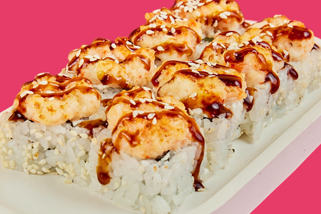 Тартар из креветки под муссом пармезан