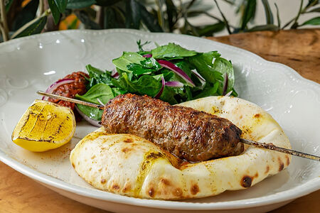 Кебаб из баранины с питой