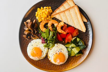 Завтрак с креветками 