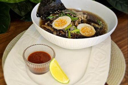 Грибной рамён с ростбифом