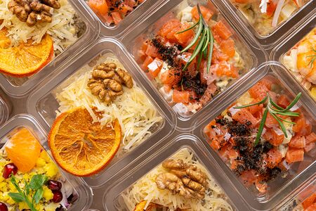 Салат-бокс M