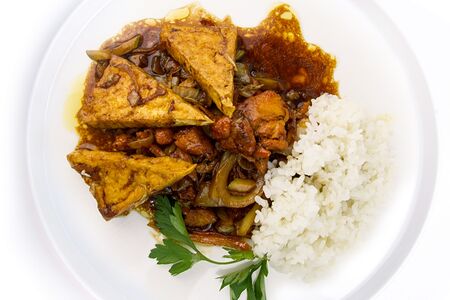 Жареный тофу с овощами