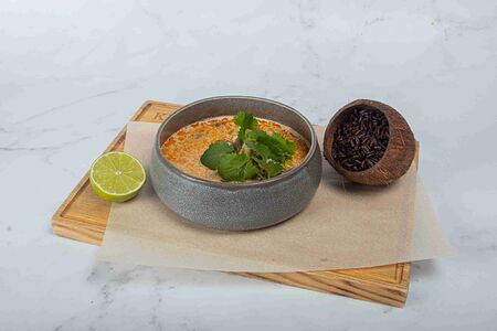 Постный Том Ям